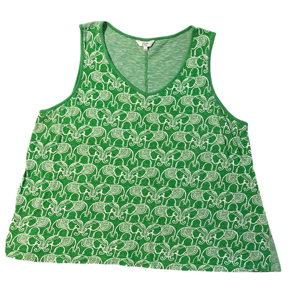 crown & ivy Green Elephant Print Tank Top